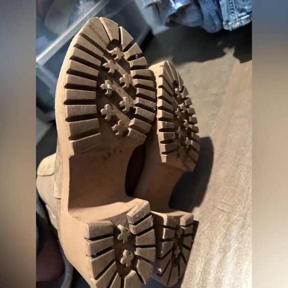 Booties - Picture 3 of 4